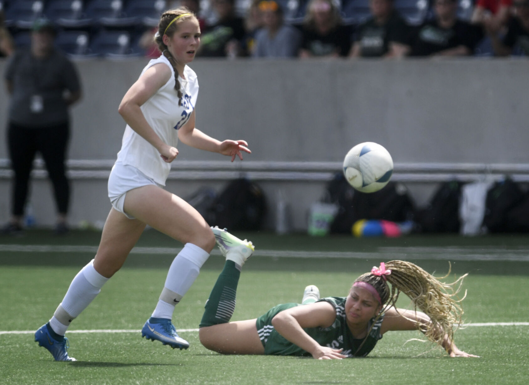 Lincoln East vs. Lincoln Southwest, 5.9